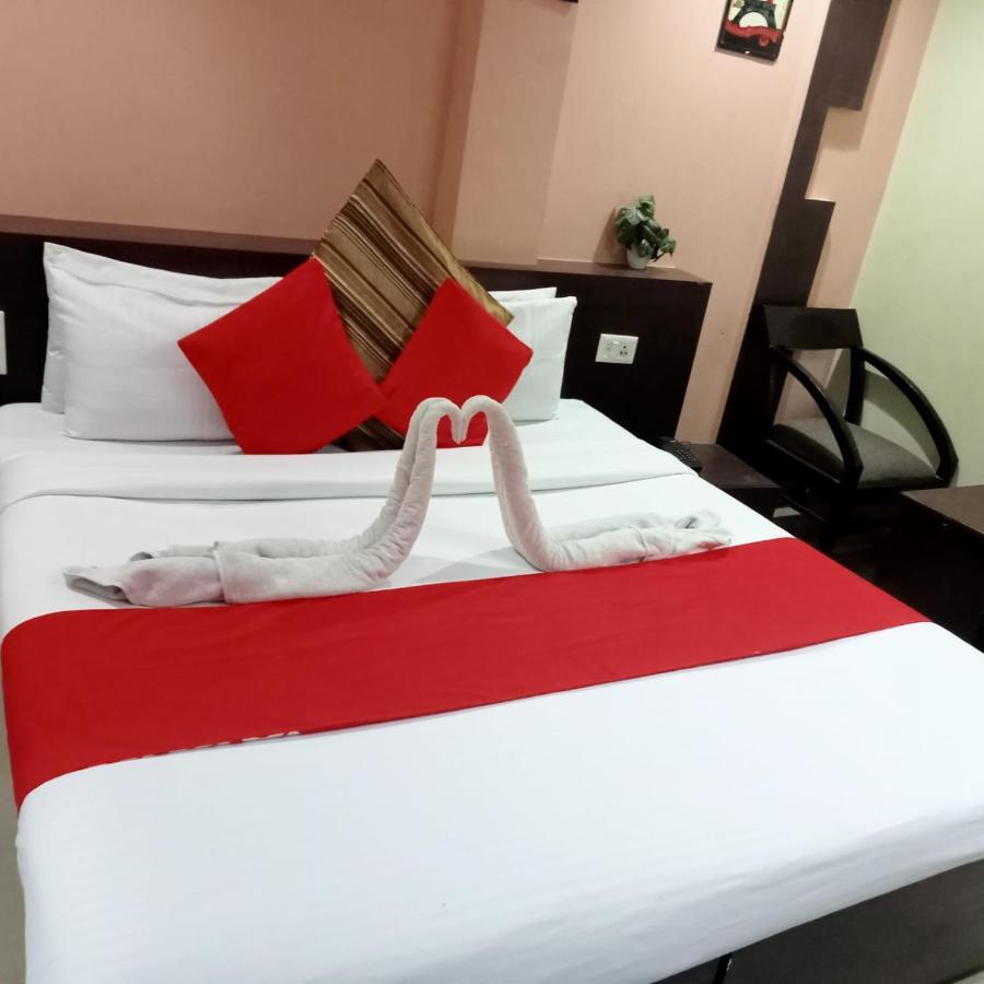 iris park hotel delhi contact number